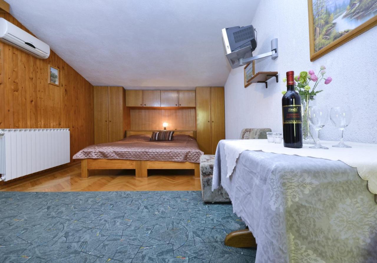 Family Friendly Apartments With A Swimming Pool Baska Voda, Makarska - 12442 Esterno foto