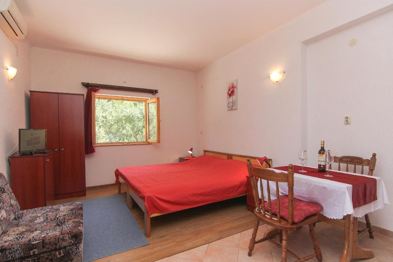Family Friendly Apartments With A Swimming Pool Baska Voda, Makarska - 12442 Esterno foto