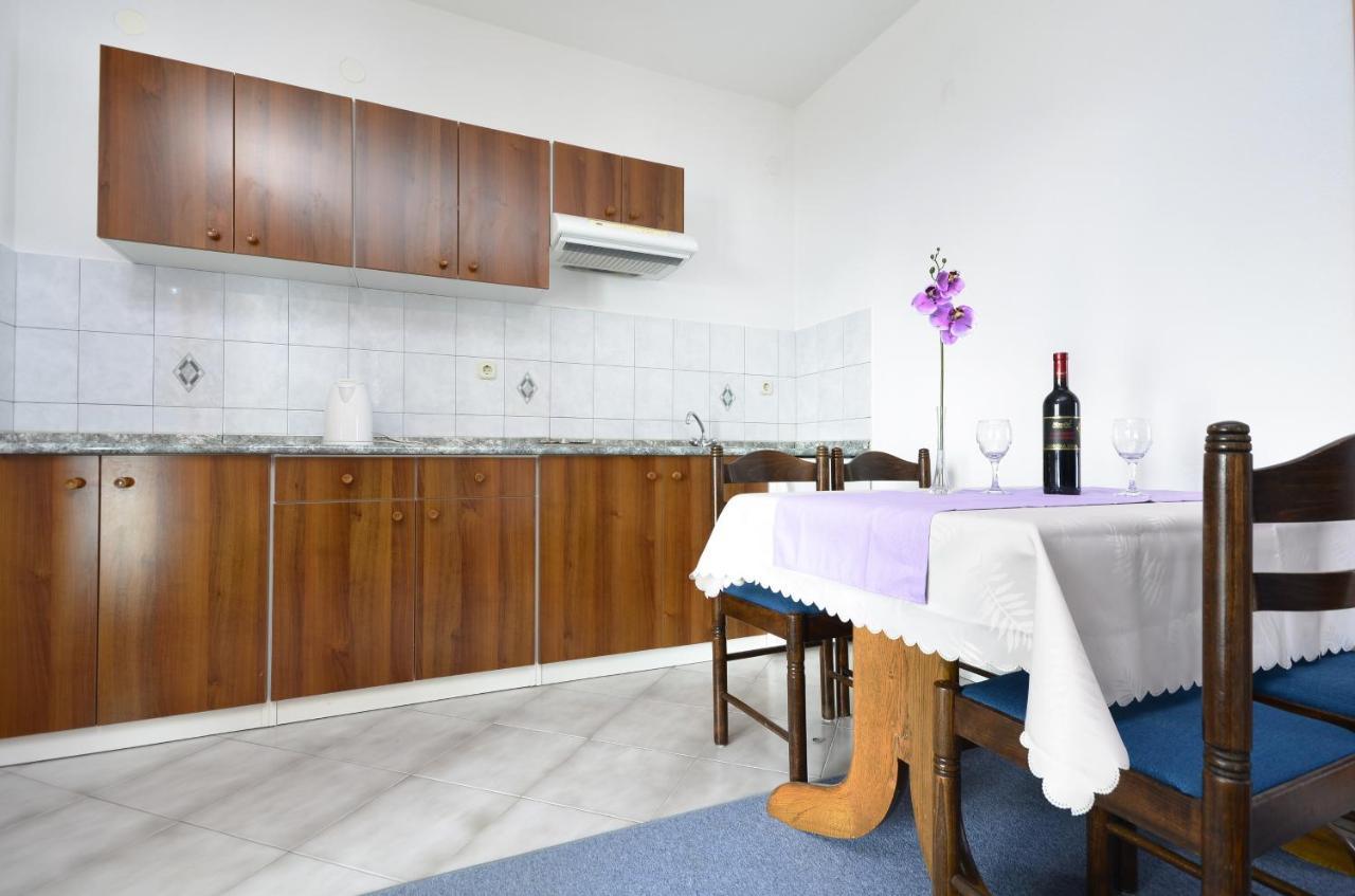 Family Friendly Apartments With A Swimming Pool Baska Voda, Makarska - 12442 Esterno foto